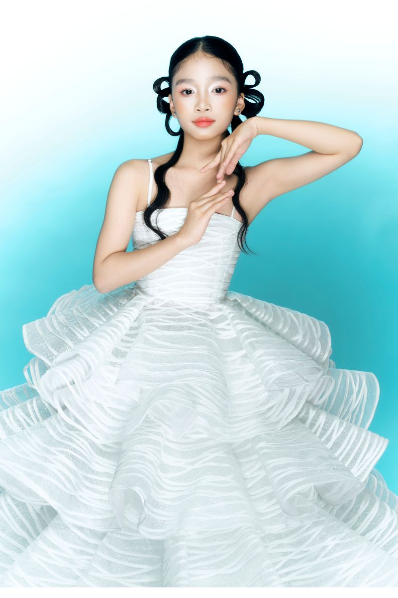 Phu nu hien dai bo thiet ke ky luc nguyen minh cong 04