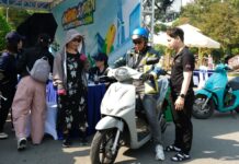 Sự kiện Đổi xăng lấy điện: Người dân TP.HCM nườm nượp “chốt” xe máy điện VinFast đi Tết