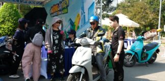 Sự kiện Đổi xăng lấy điện: Người dân TP.HCM nườm nượp “chốt” xe máy điện VinFast đi Tết