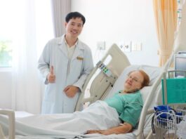 Vinmec Phú Quốc cứu sống bệnh nhân cao tuổi người Đức tính mạng “ngàn cân treo sợi tóc”