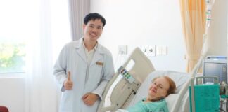 Vinmec Phú Quốc cứu sống bệnh nhân cao tuổi người Đức tính mạng “ngàn cân treo sợi tóc”