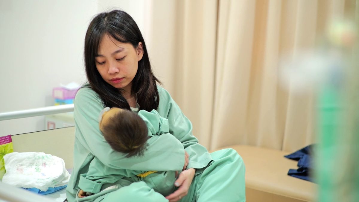 Phu nu hien dai vinmec ky tich ghep gan 01