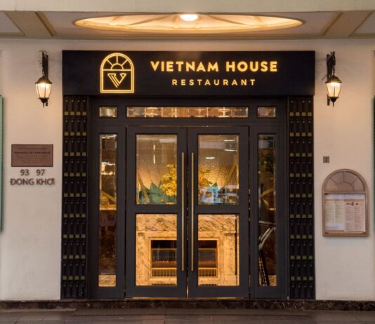 Vietnam House Restaurant Gói Trọn Mỹ Vị Biển Xanh Vào Tiệc Đoàn Viên Ấm Áp