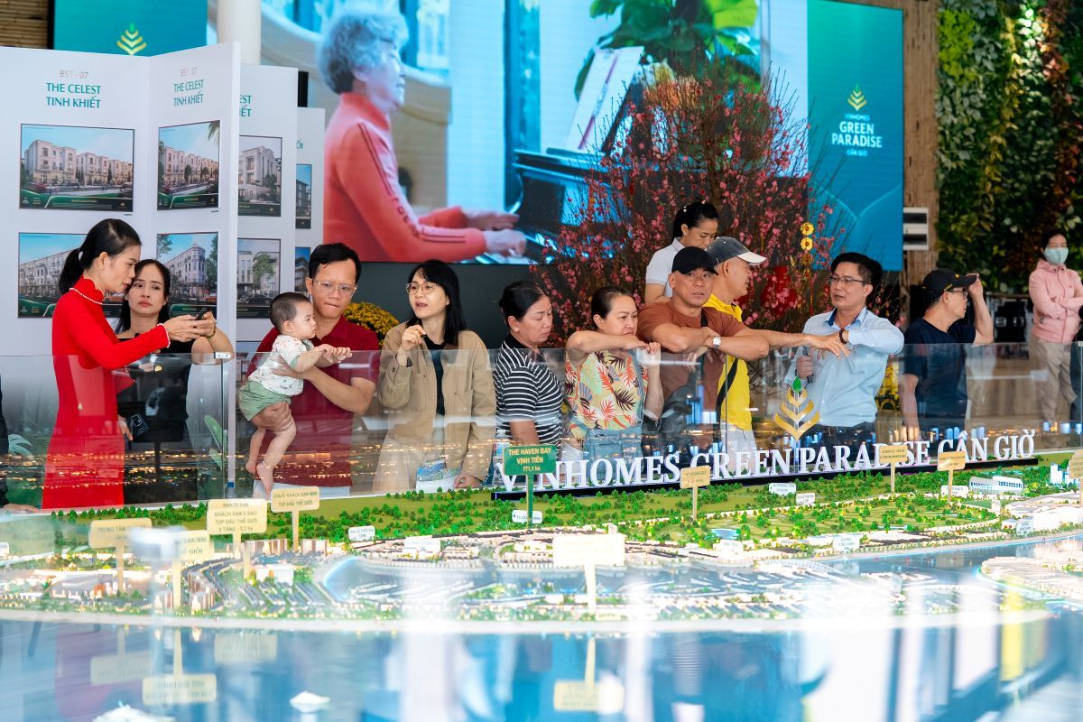 Phu nu hien dai Green Paradise Tet Fest 08 1