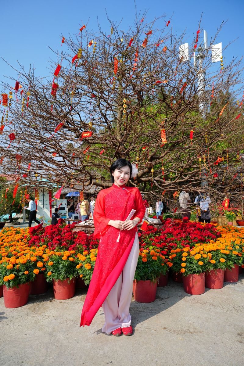 Phu nu hien dai Green Paradise Tet Fest 08 rotated