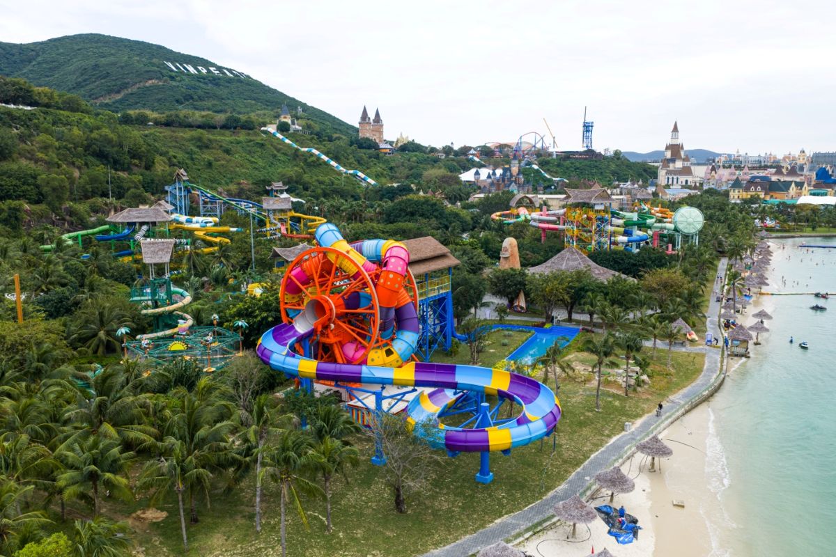 Hòn Tre bùng nổ mùa Tết với bộ ba siêu phẩm giải trí chưa từng có 4 Phu nu hien dai VinWonders Nha Trang 04