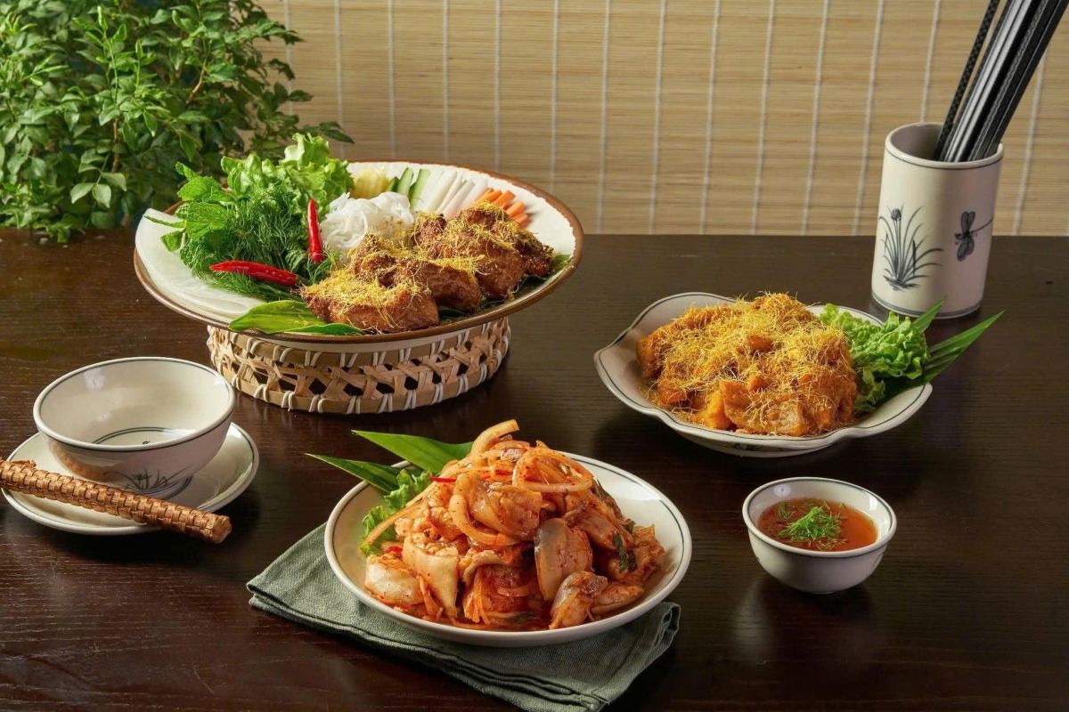 Phu nu hien dai gom bat trang 03