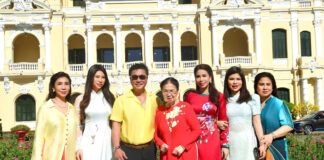 Ba thế hệ gia đình Lý Hùng – Lý Hương du xuân, ngắm nhịp phát triển của thành phố