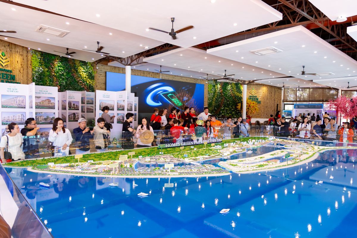 Phu nu hien dai Green Paradise Tet Fest 03