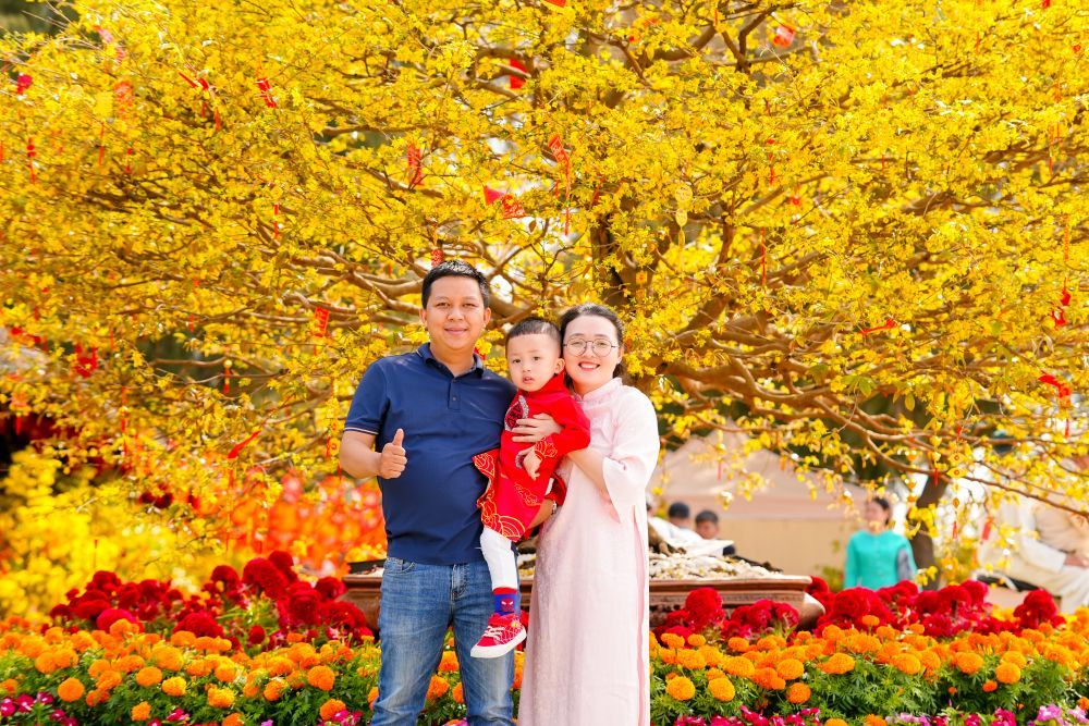 Phu nu hien dai Green Paradise Tet Fest 05