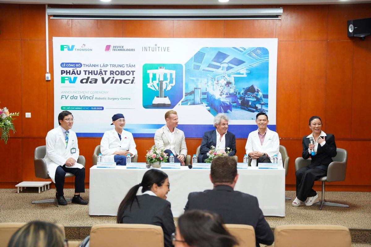 Phu nu hien dai ROBOT FV DA VINCI 01