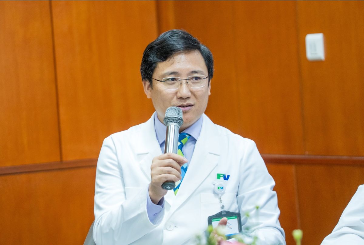 Phu nu hien dai ROBOT FV DA VINCI 07