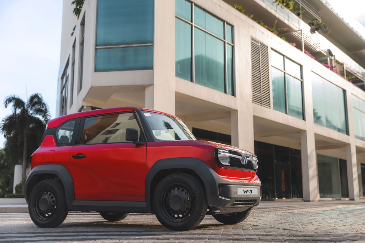 Phu nu hien dai VinFast VF 3 01 1