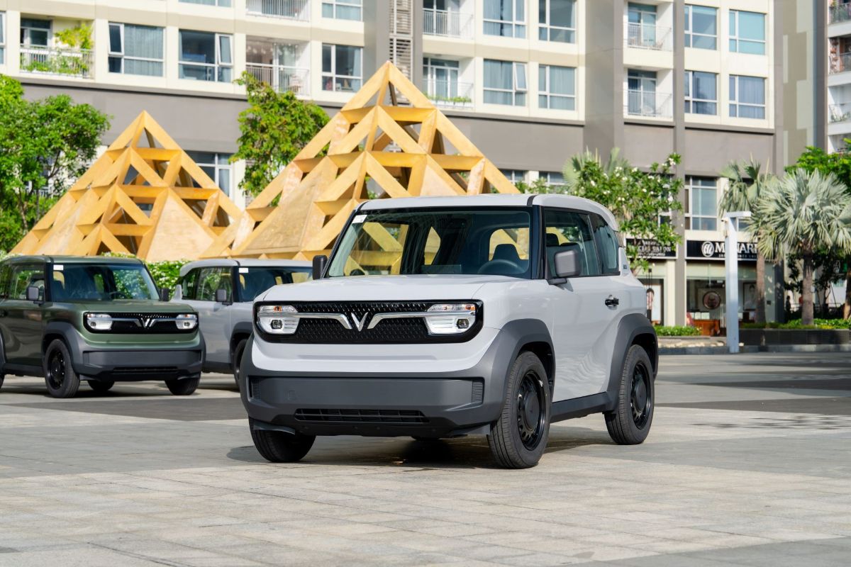 Phu nu hien dai VinFast VF 3 02