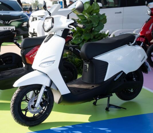 Chọn xe máy tầm giá 30 triệu đồng: Xe điện ngày càng hot, xe xăng lép vế nặng nề
