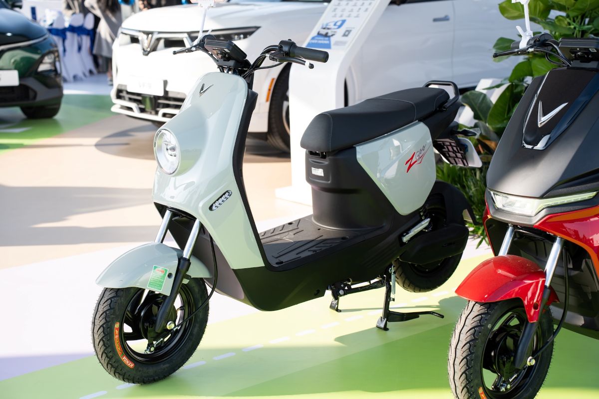 Phu nu hien dai VinFast ZGoo VF3 01