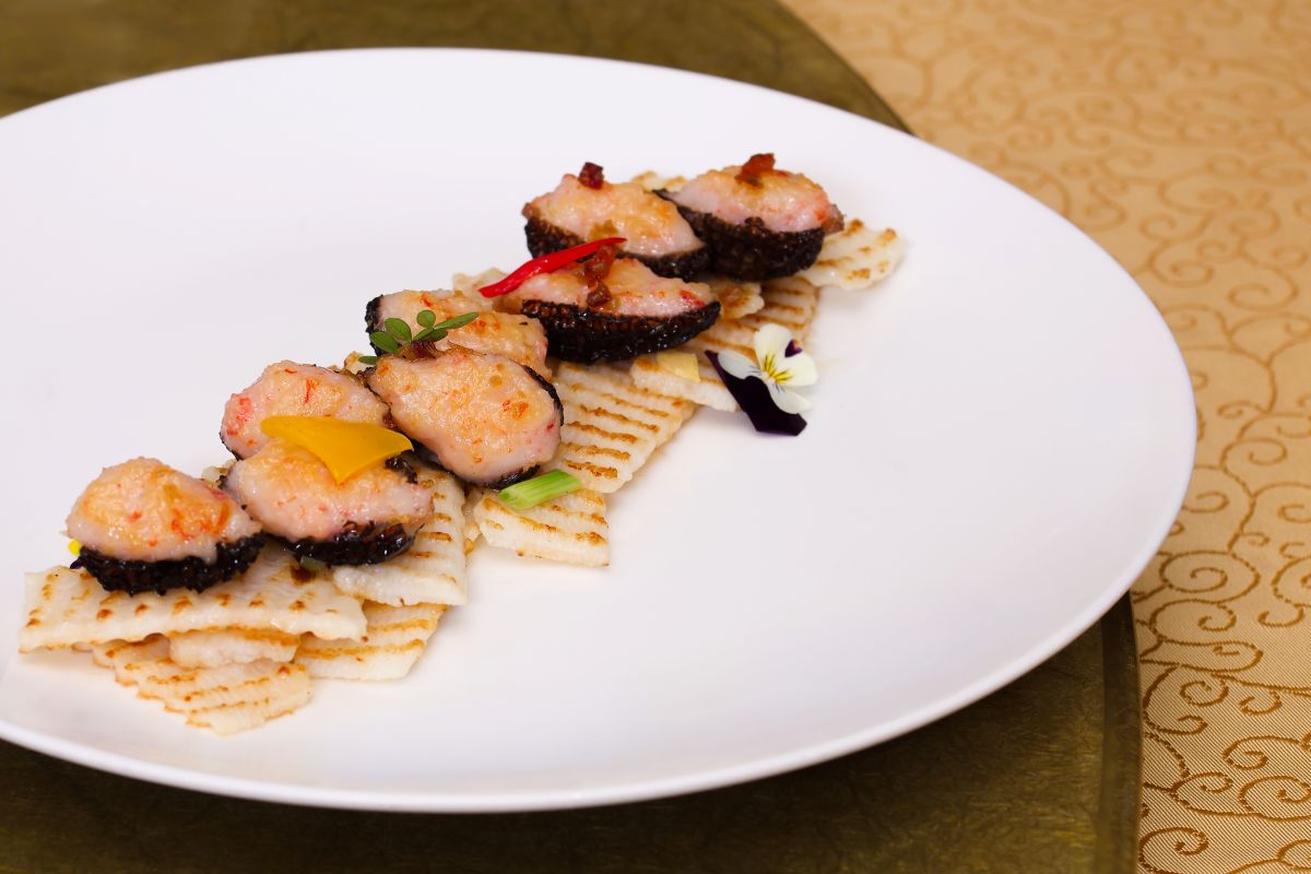 Ngân Đình Sài Gòn Dẫn Lối Vị Giác đến với Nền Ẩm Thực Quảng Đông Nguyên Bản và Sáng tạo 2 Phu nu hien dai ngan dinh sai gon 04