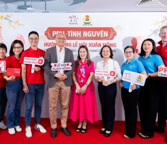 Tập thể nhân viên, tư vấn viên Prudential khởi đầu năm mới ý nghĩa bằng hoạt động hiến máu