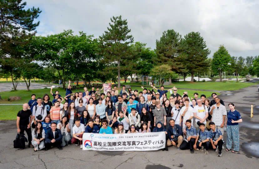 Phu nu hien dai nhiep anh ba han 01