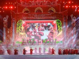 Lễ hội đường phố ‘Thanh âm nguồn cội’ lan tỏa sắc màu di sản Đất Tổ