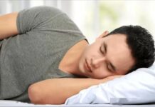 Nên nằm nghiêng hay ngửa khi ngủ?