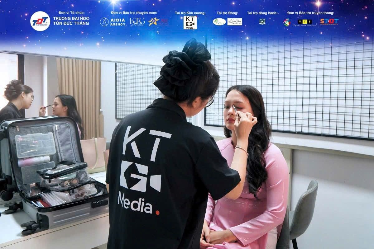 Phu nu hien dai TDTU Destination 2026 06