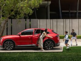 Từ chiếc xe “mua thêm”, VinFast VF 8 thành xe chính của gia đình vì quá rộng rãi, êm ái