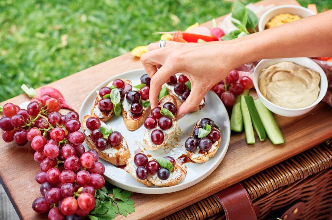 Ngọt mà không “tội lỗi”: Lối sống fitness đang thay đổi cách người Việt ăn vặt 2 Phu nu hien dai nho uc 02