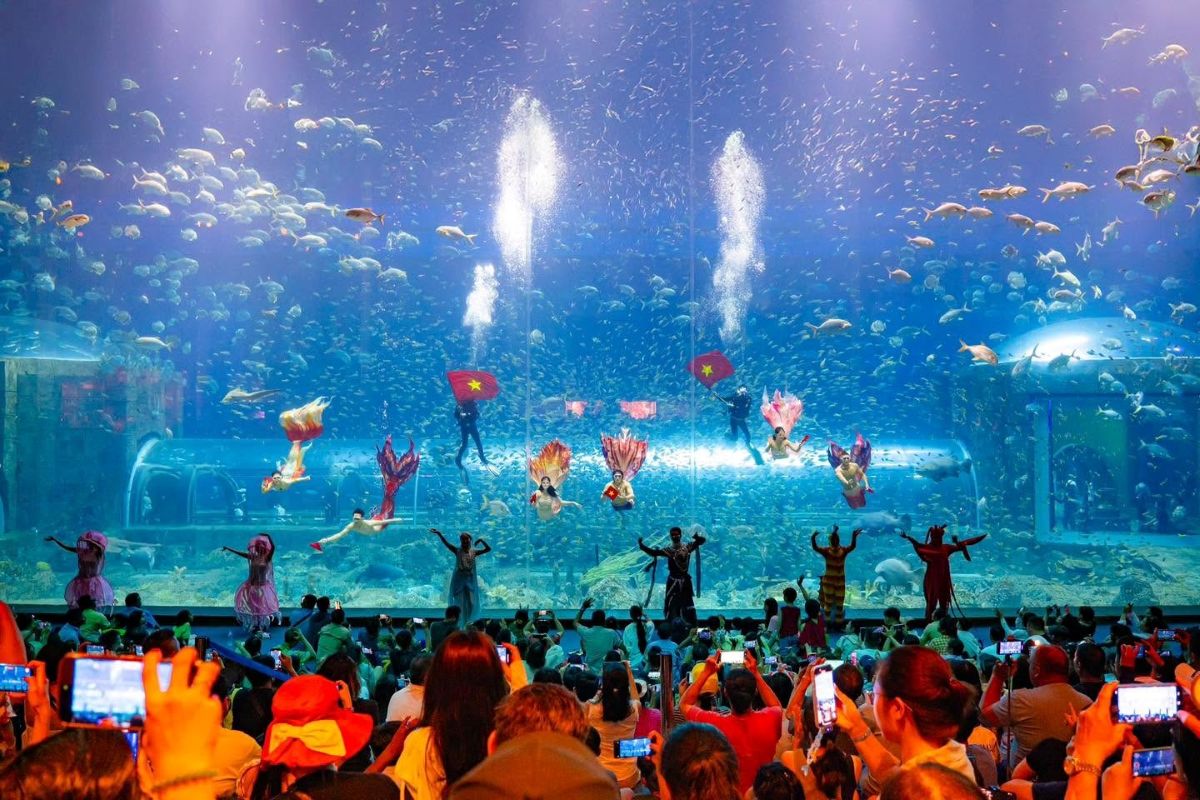 Phu nu hien dai phu quoc United Center 06