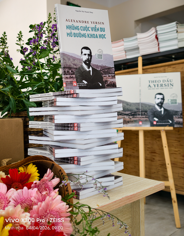 Tác giả Thanh Thúy ra mắt sách hay về cuộc đời thú vị của Alexander Yersin 5 Phunuhiendai sach Alexandre Yersin goctrungbay