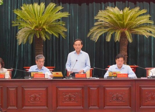 TPHCM sẽ miễn phí xe buýt và phí hạ tầng cửa khẩu