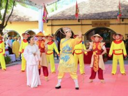 Giữ hồn lễ hội biển