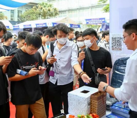 Ngày hội việc làm cho sinh viên: Rèn luyện tư duy thích ứng