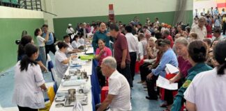 Đồng loạt tổ chức khám tầm soát sức khỏe cho người dân