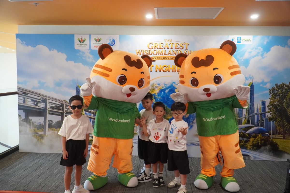 Phu nu hien dai Wisdomland World School 012
