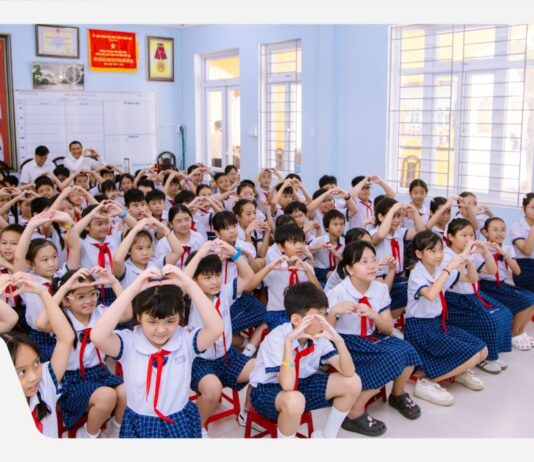 Cha-Ching đến Huế: Prudential tiếp tục hành trình gieo mầm kỹ năng tài chính cho trẻ em Việt Nam