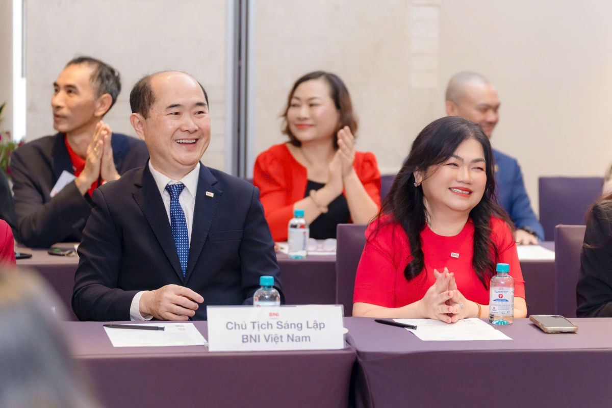 Phu nu hien dai BNI CONNECT 15 04