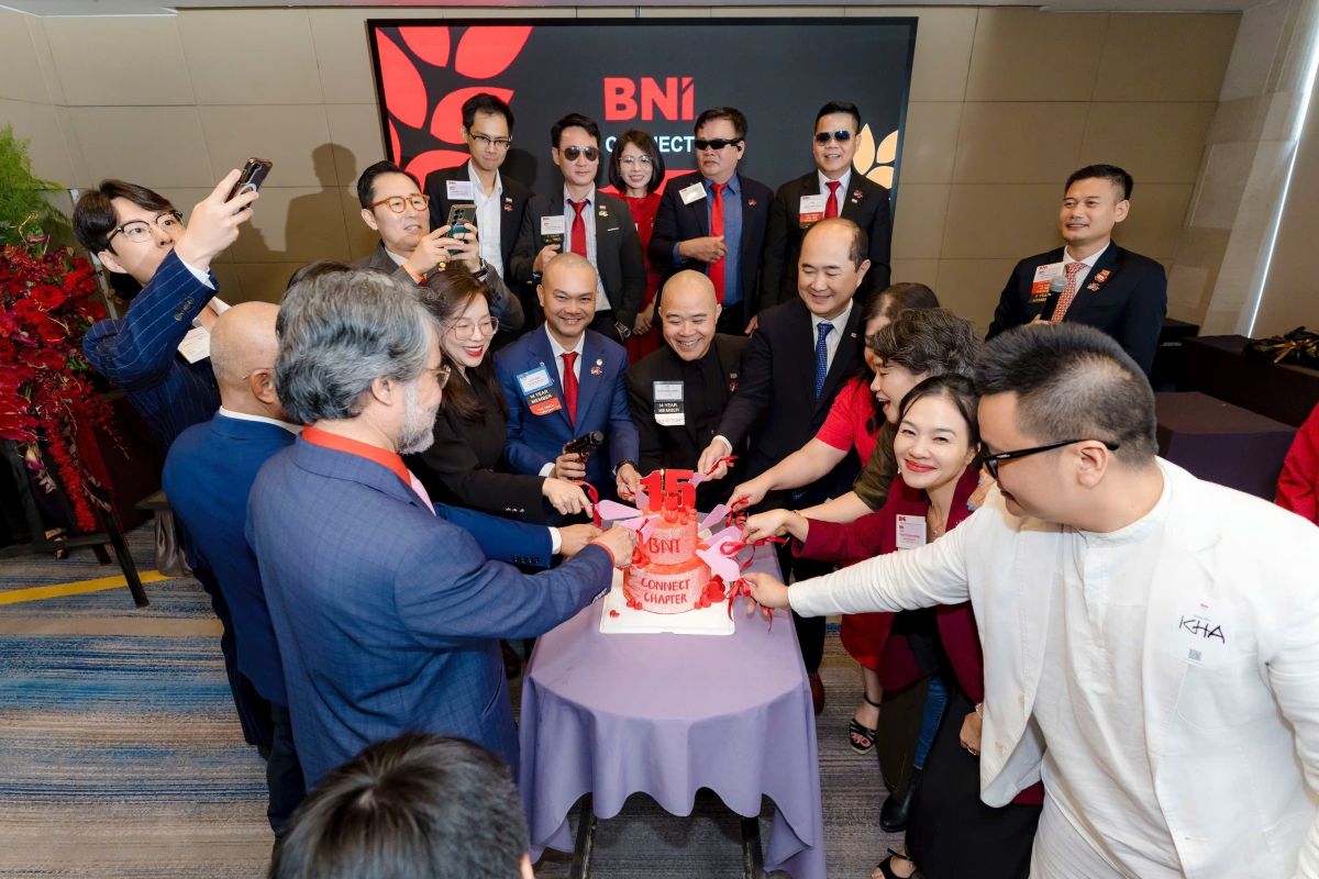 Phu nu hien dai BNI CONNECT 15 06