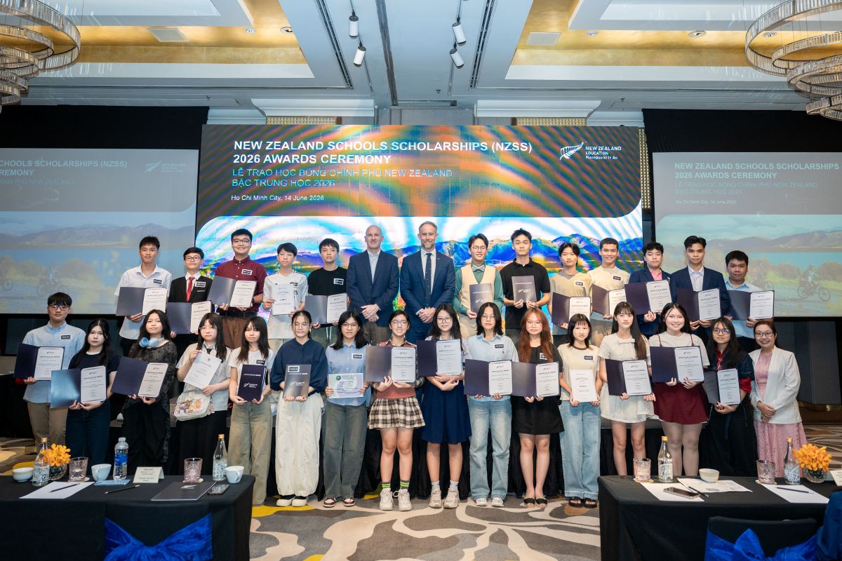 VINH DANH CÁC TÂN CHỦ NHÂN HỌC BỔNG CHÍNH PHỦ NEW ZEALAND BẬC TRUNG HỌC (NZSS) 2026, BẮT ĐẦU NHẬN HỒ SƠ ỨNG TUYỂN ĐỢT 2 1 Phu nu hien dai Hoc bong chinh phu new zealand 01