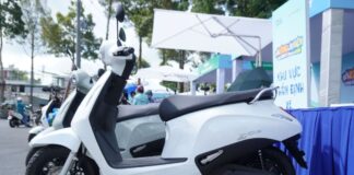 Chạy xe máy điện VinFast, người dùng thừa nhận: “Cần nhanh đã có tủ đổi pin, cần yên tâm có hậu mãi 5 sao”