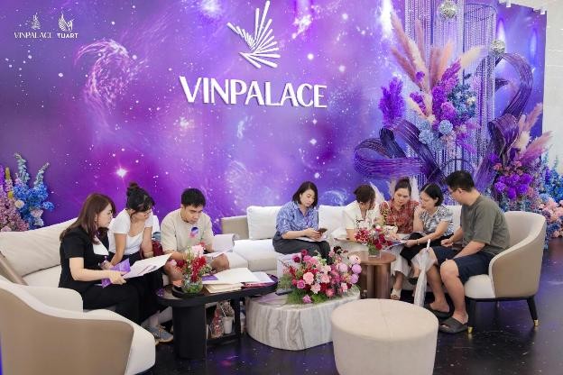 Hàng nghìn khách đổ về The Vietnam Grand WeddX 2026, choáng ngợp trước “đại tiệc cưới” lớn bậc nhất Việt Nam 2 Phu nu hien dai Vietnam Grand WeddX 2026 02 1