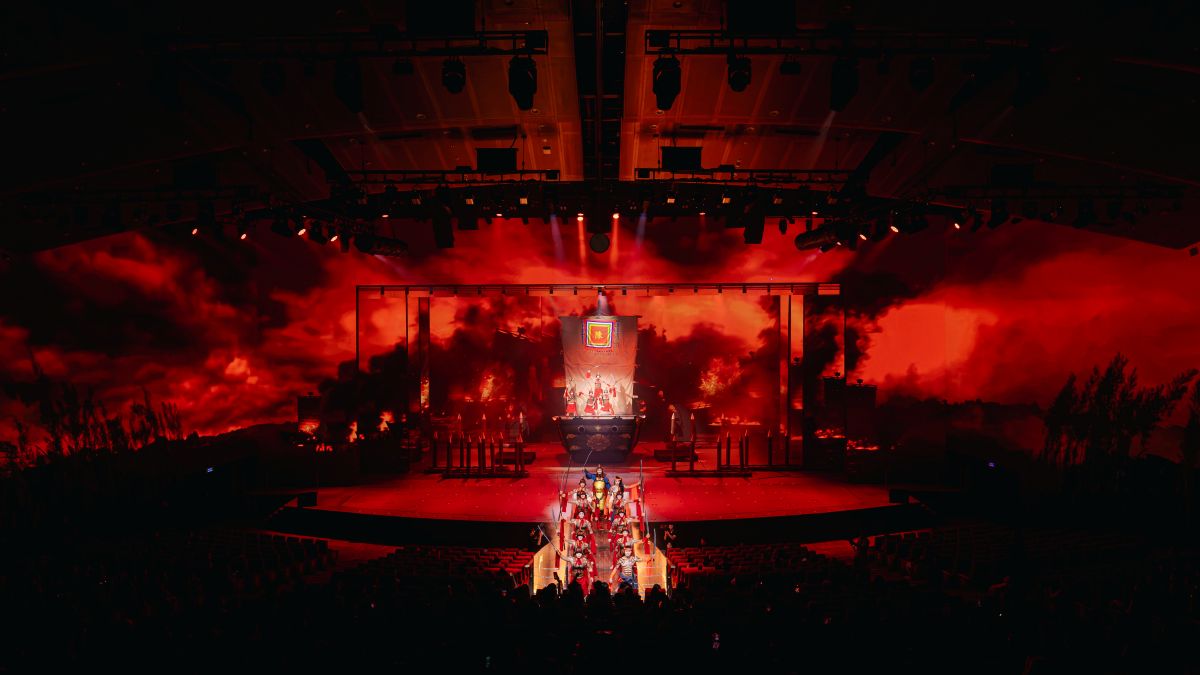 Phu nu hien dai Vinpearl Theatre 01