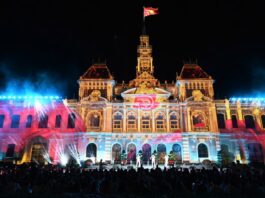 Trình diễn 3D mapping tái hiện hành trình 50 năm Thành phố mang tên Bác