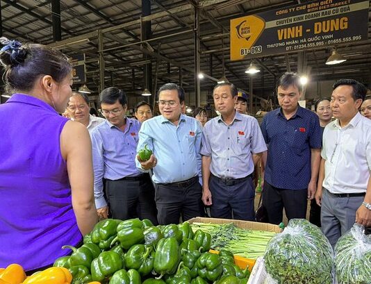 Tăng cường giám sát, siết chặt quản lý an toàn thực phẩm