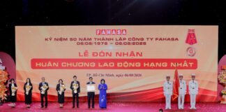 Kỷ niệm 50 năm thành lập, Fahasa đón nhận Huân chương Lao động hạng Nhất