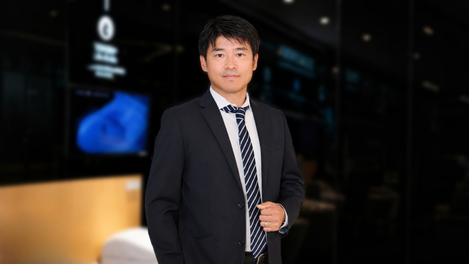 Ong Iwamoto Takafumi phunuhiendaivn