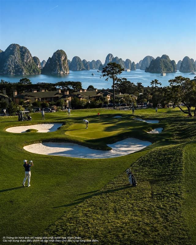 Phu nu hien dai Vinhomes Global Gate Ha Long 02