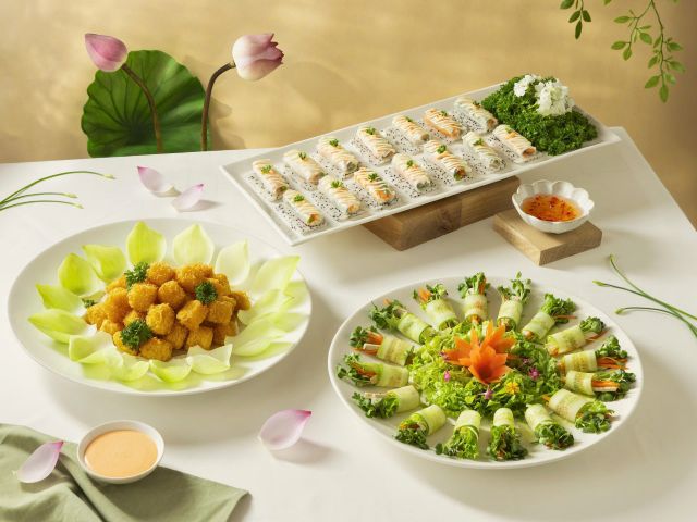 Phu nu hien dai buffet chay khach san vien dong vu lan 01