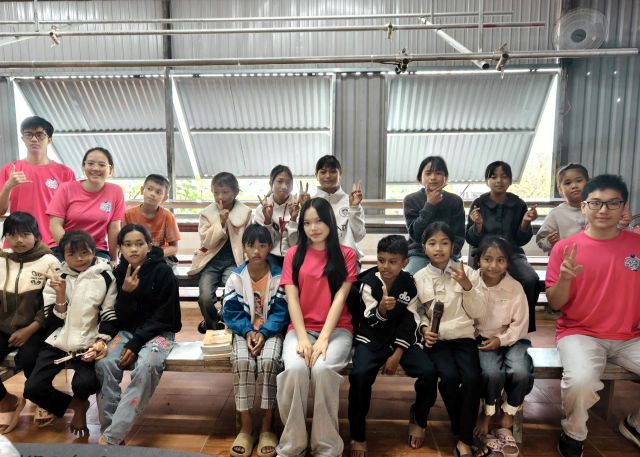 Phu nu hien dai thay co nhi 06