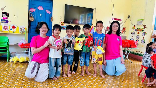 Phu nu hien dai thay co nhi 18